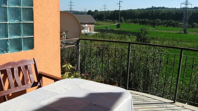Lary Hostel سوتْشافا المظهر الخارجي الصورة